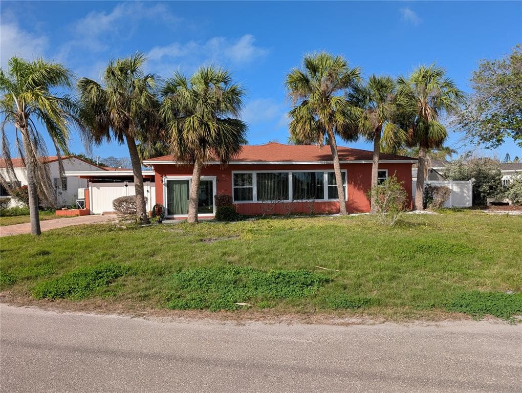 15806 REDINGTON DRIVE REDINGTON BEACH, FL 33708