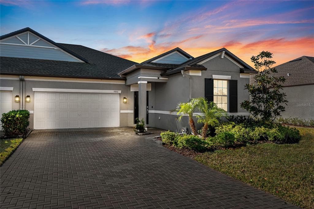 9846 RED BAY LOOP LAND O LAKES, FL 34637