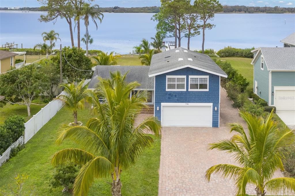 736 SHORE DRIVE E OLDSMAR, FL 34677