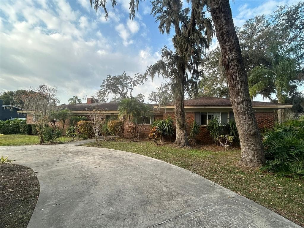 2022 CRICKET LANE VALRICO, FL 33594