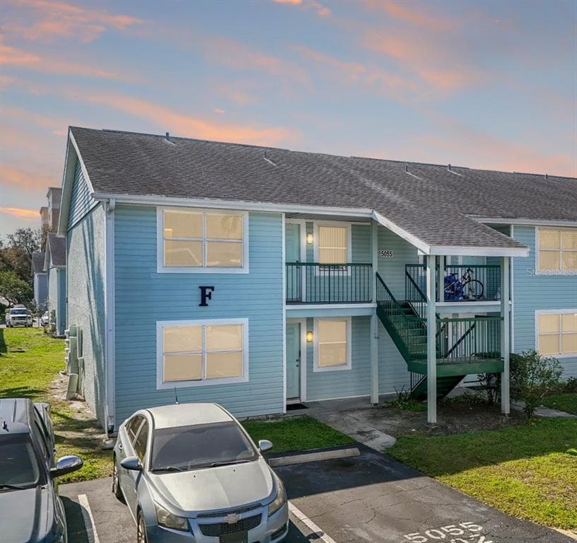 5055 TERRACE CLUB LANE UNIT 202 TAMPA, FL 33617