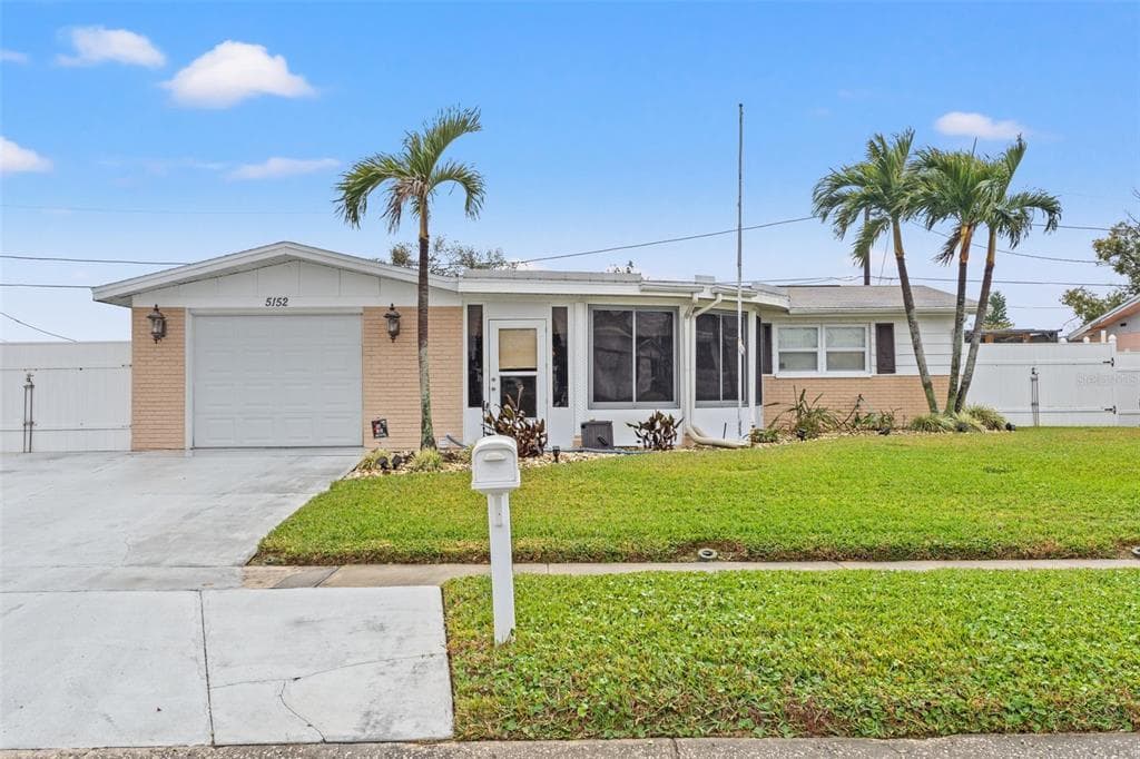 5152 VICTORIA LANE