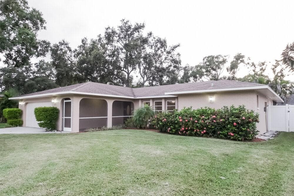 8420 SYLVAN WOODS DRIVE SARASOTA, FL 34243