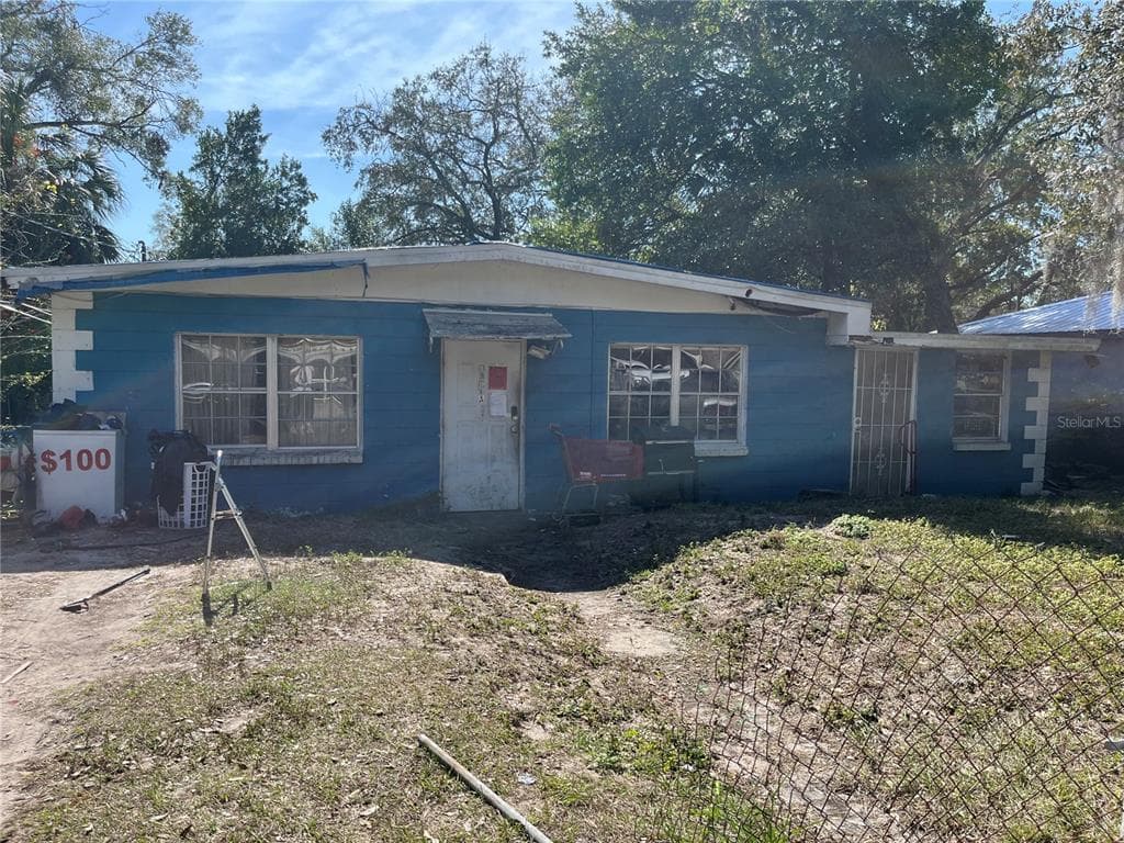 1911 E NOEL STREET TAMPA, FL 33610