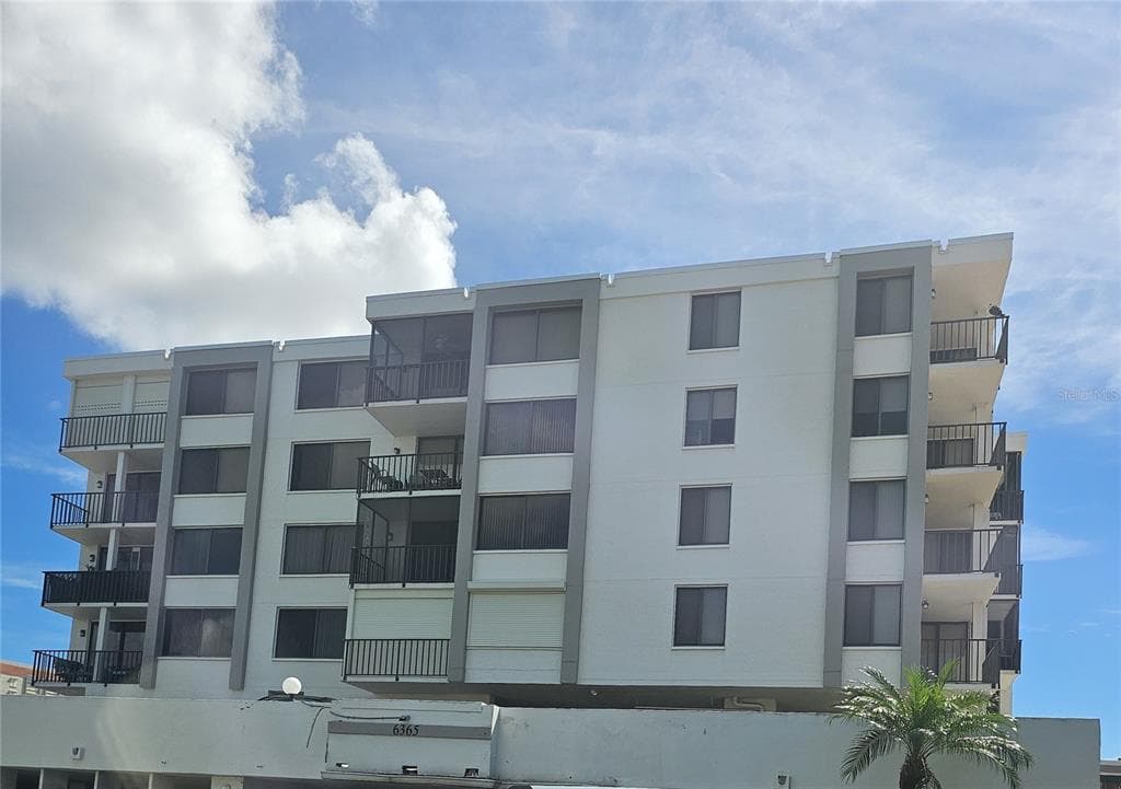 6365 BAHIA DEL MAR BOULEVARD UNIT 405 TIERRA VERDE, FL 33715