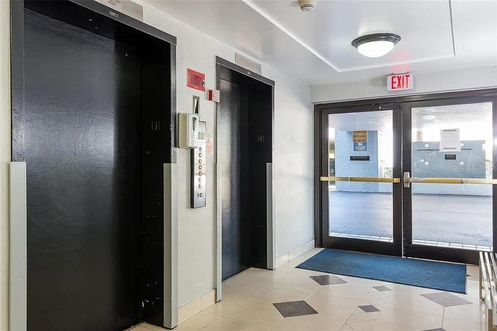 201 W LAUREL STREET UNIT 204 TAMPA, FL 33602