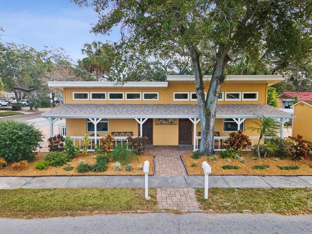212 8TH AVENUE S SAFETY HARBOR, FL 34695