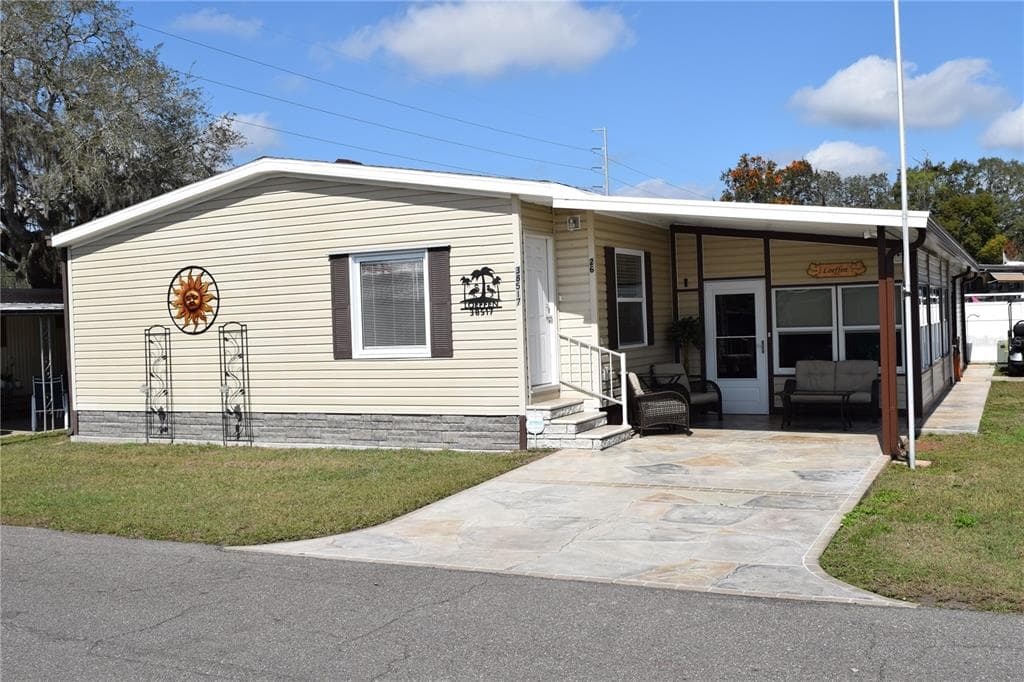 38517 WINDFLOWER AVENUE ZEPHYRHILLS, FL 33542