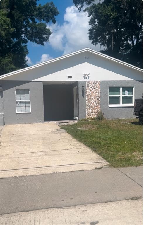 5318 N MENDENHALL DRIVE TAMPA, FL 33603