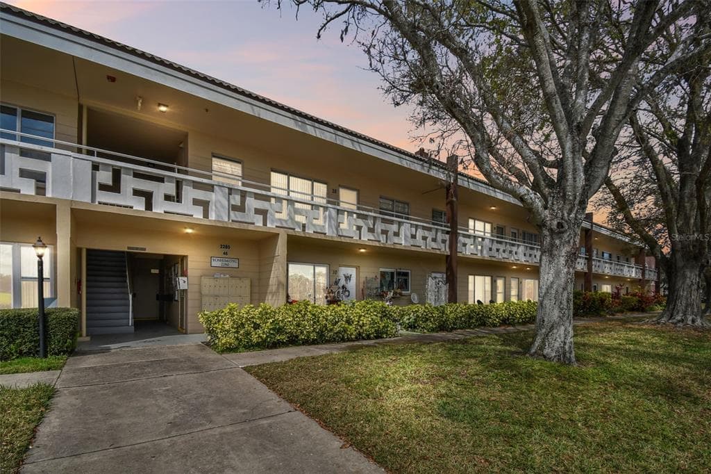 2280 WORLD PARKWAY BOULEVARD UNIT 34 CLEARWATER, FL 33763