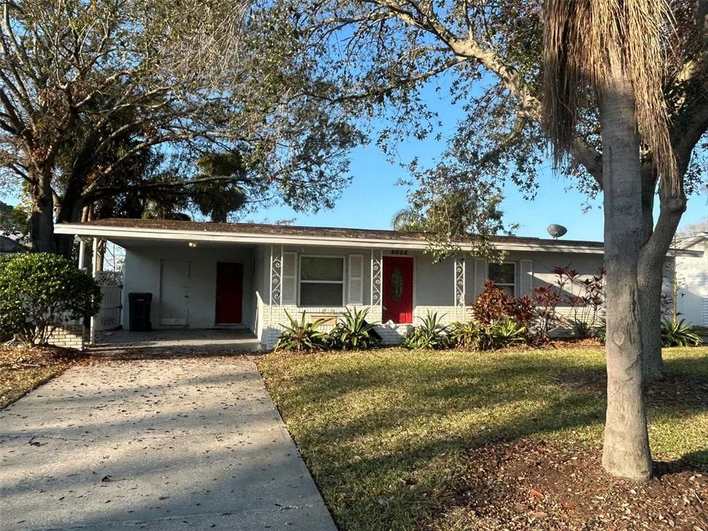 4928 STOLLS AVENUE TAMPA, FL 33615
