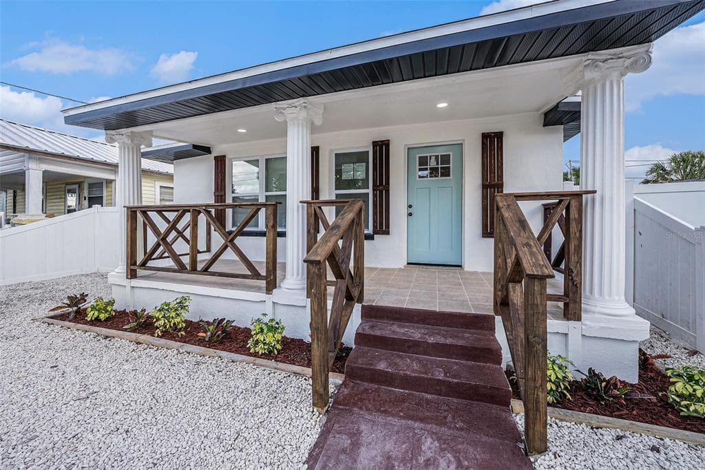 3010 THELMA STREET TAMPA, FL 33605