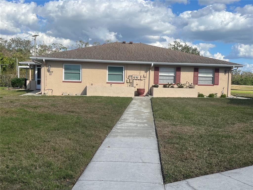 1907 CANTERBURY LANE UNIT 10 SUN CITY CENTER, FL 33573