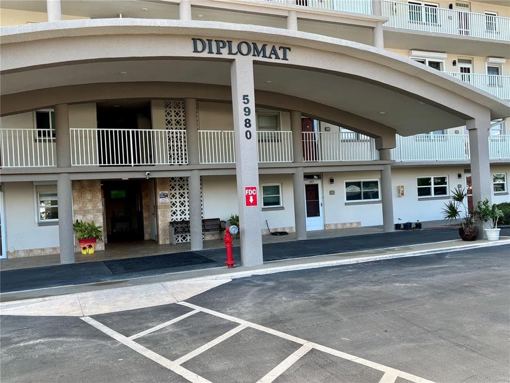 5980 SHORE BOULEVARD S UNIT 510 GULFPORT, FL 33707