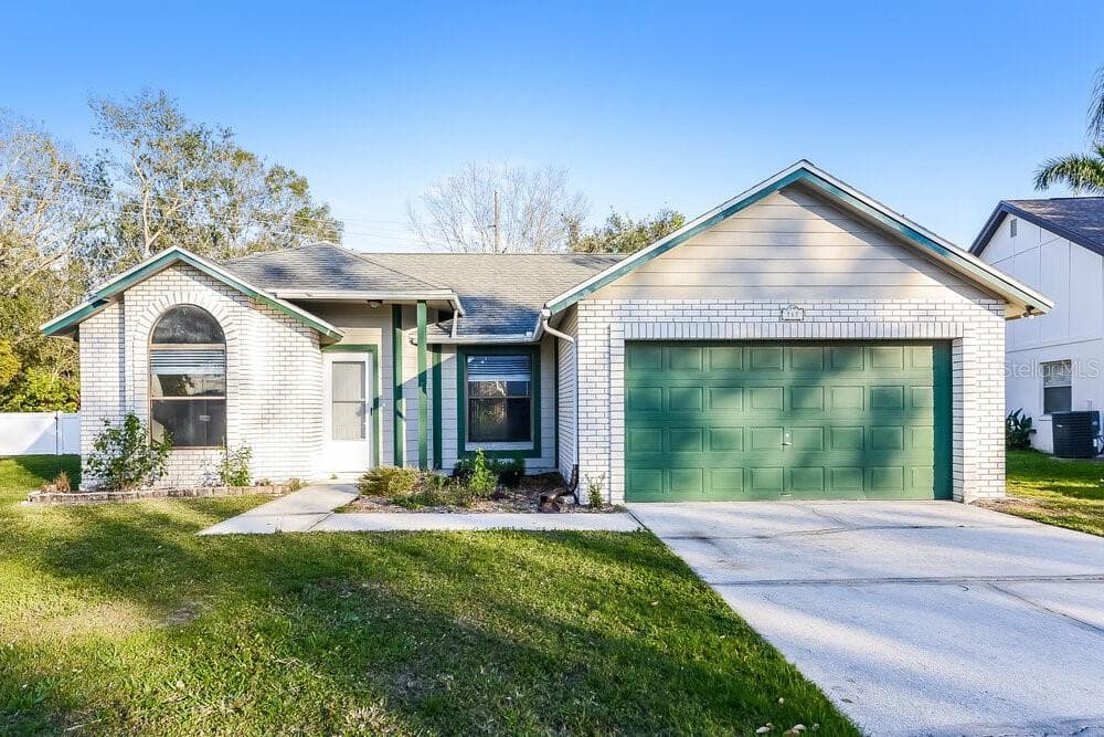 717 50TH STREET E BRADENTON, FL 34208