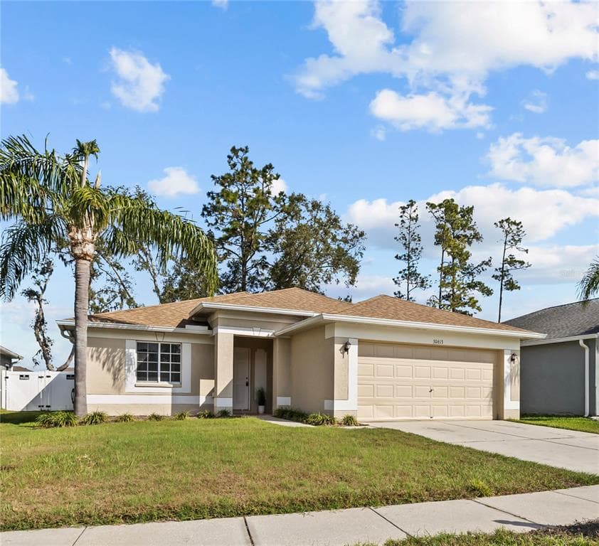 30613 MIDTOWN COURT WESLEY CHAPEL, FL 33545