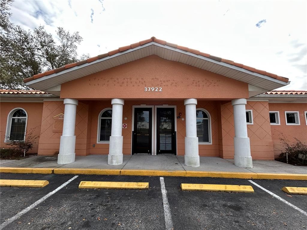 37922 DAUGHTERY ROAD ZEPHYRHILLS, FL 33541