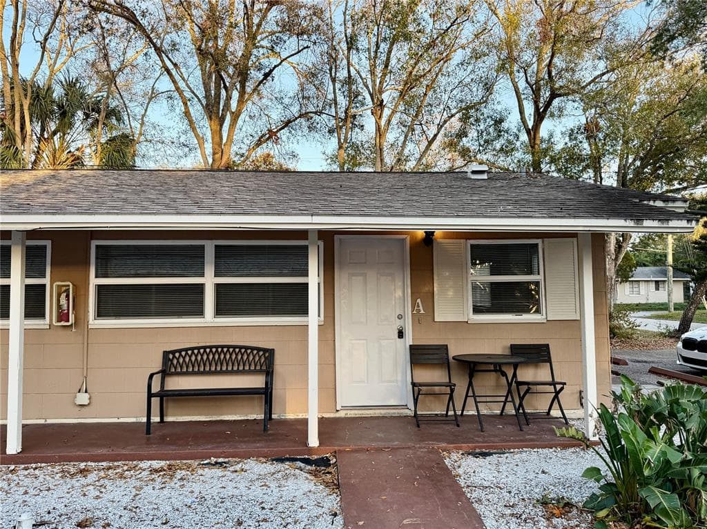 908 BEVERLY AVENUE UNIT A LARGO, FL 33770