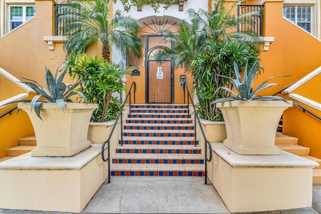 100 4TH AVENUE S UNIT 202