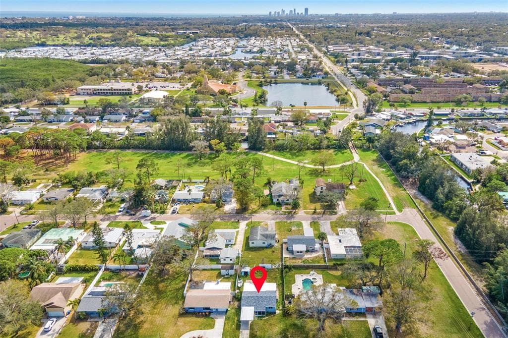 130 81ST AVENUE NE ST PETERSBURG, FL 33702