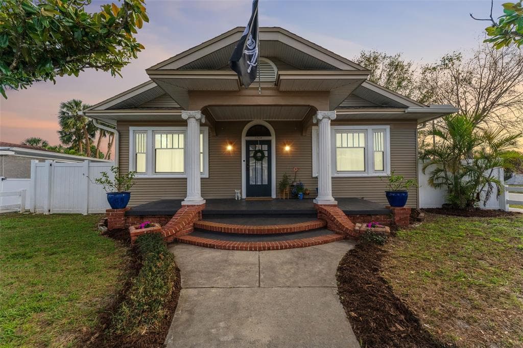 1924 W CARMEN STREET TAMPA, FL 33606