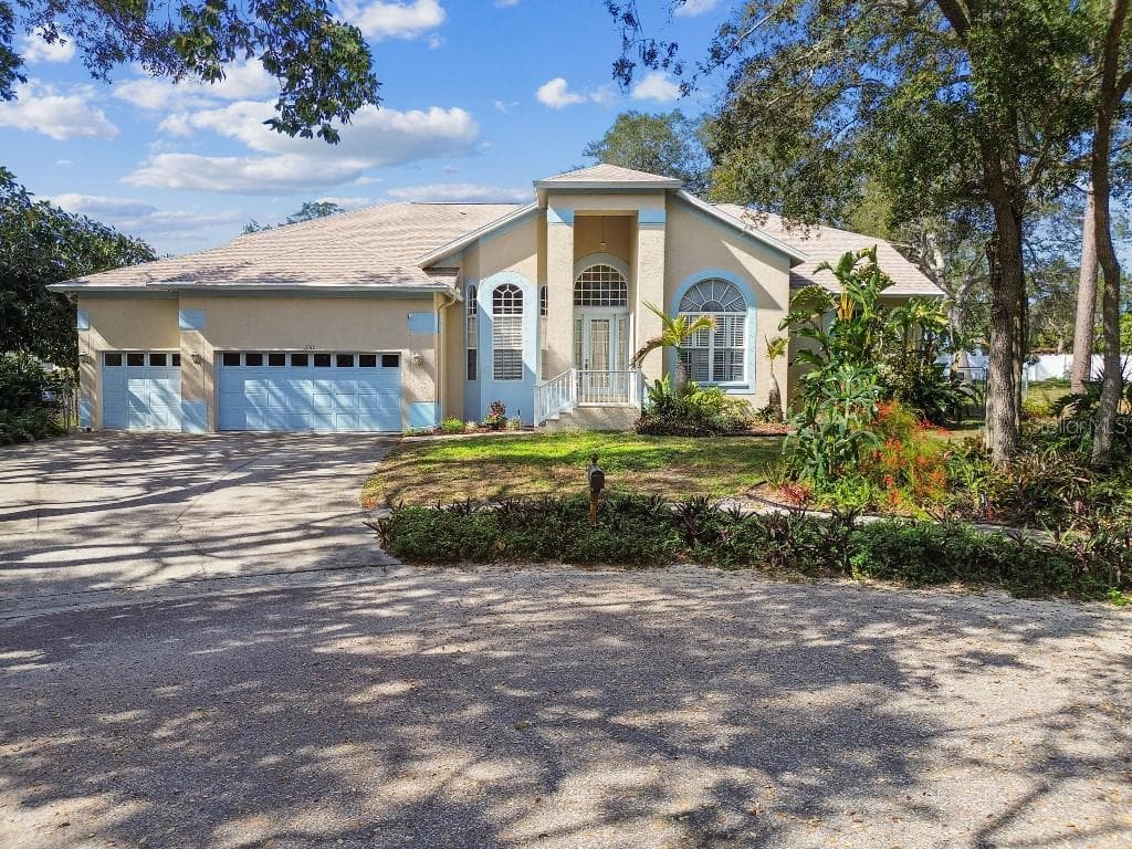 1001 BAYVISTA DRIVE TARPON SPRINGS, FL 34689