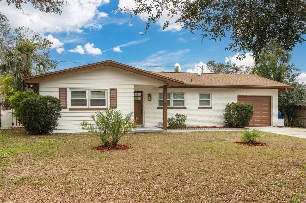 121 SHIRLEY DRIVE LARGO, FL 33770