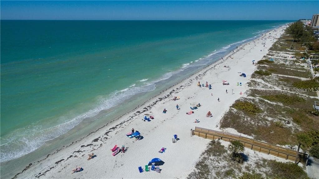404 HIDDEN HARBOUR DRIVE INDIAN ROCKS BEACH, FL 33785