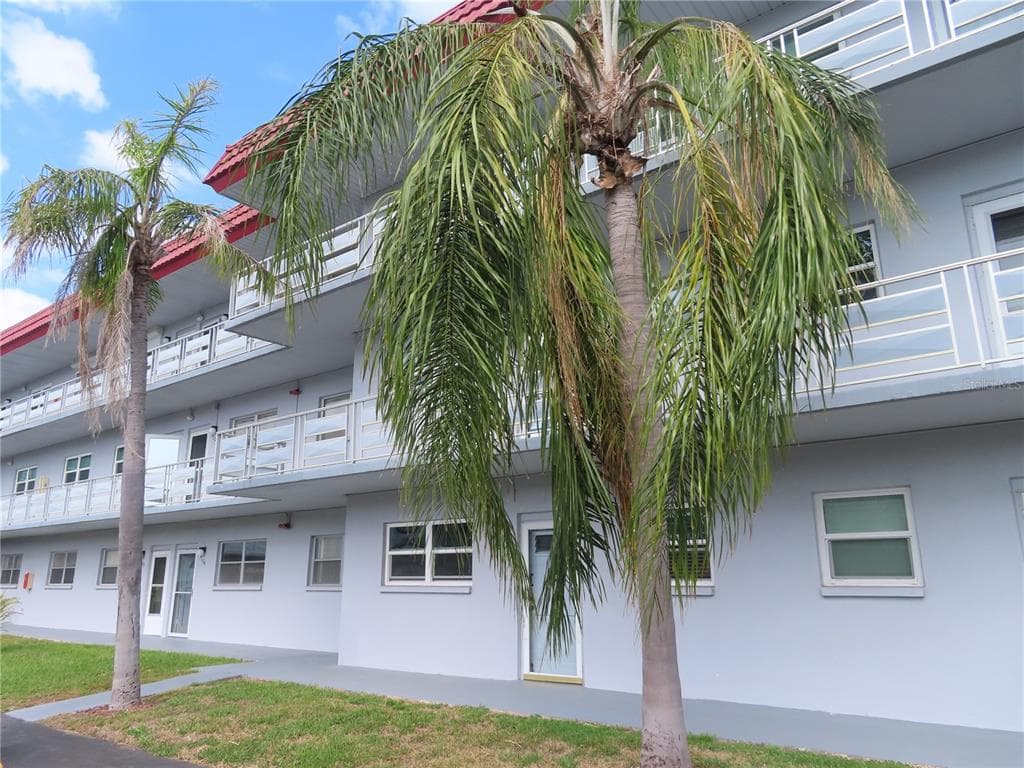 5660 80TH STREET N UNIT A205 ST PETERSBURG, FL 33709