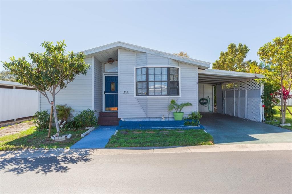 11300 124TH AVENUE UNIT 36 LARGO, FL 33778