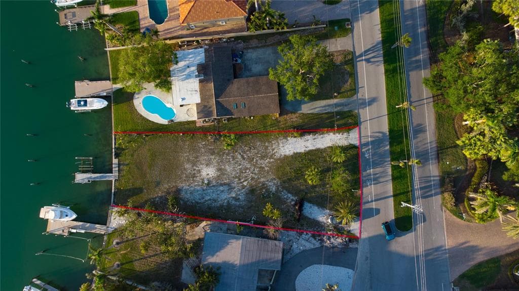10304 PARADISE BOULEVARD TREASURE ISLAND, FL 33706