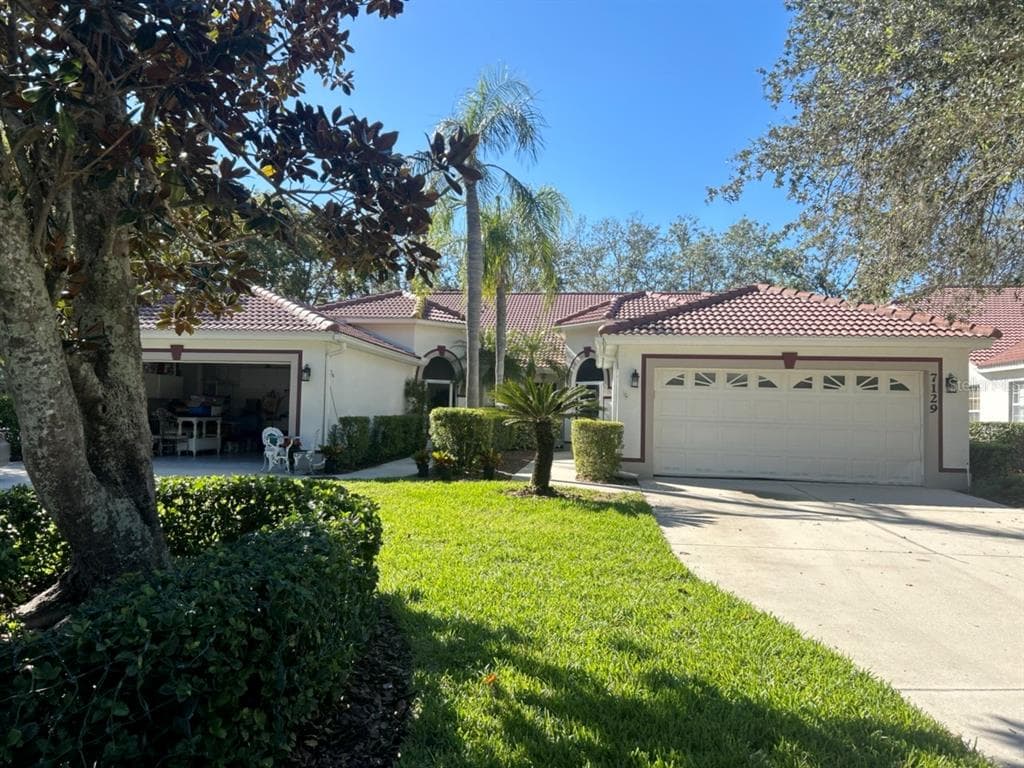 7129 MELROSE PLACE BRADENTON, FL 34203