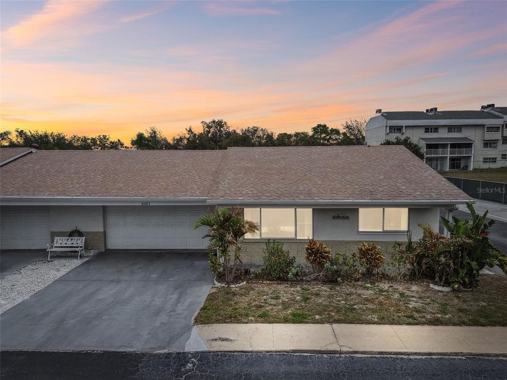 5407 EMBASSY AVENUE NEW PORT RICHEY, FL 34652