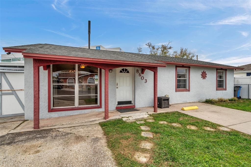 8603 HAMMOCK COURT TAMPA, FL 33634