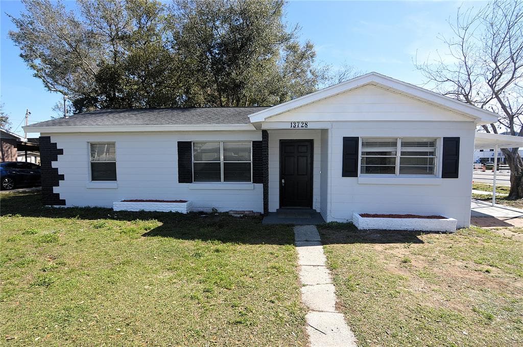 13728 1ST STREET DADE CITY, FL 33525