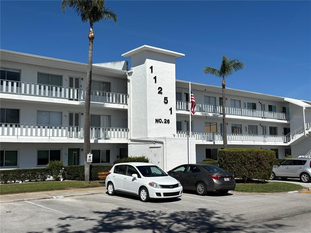 11251 80TH AVENUE UNIT 210 SEMINOLE, FL 33772