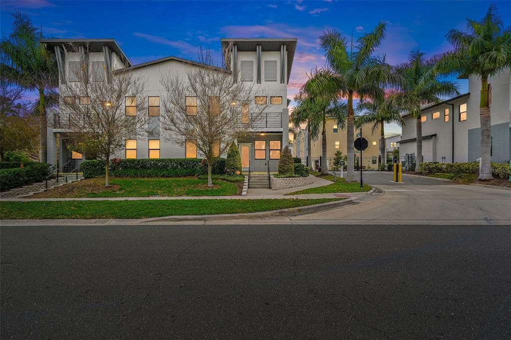 1110 25TH STREET N ST PETERSBURG, FL 33713