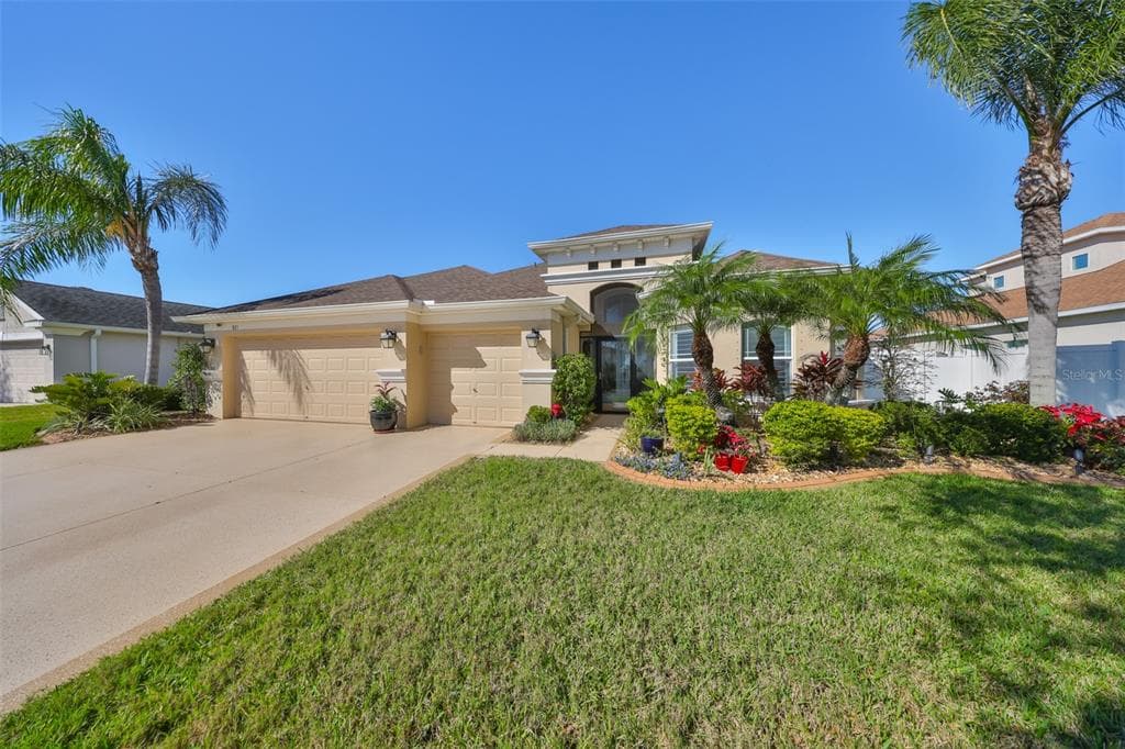 821 SEMINOLE SKY DRIVE RUSKIN, FL 33570