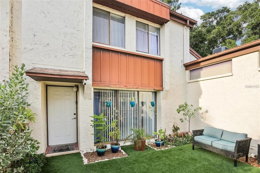 1881 N HERCULES AVENUE UNIT 1205 CLEARWATER, FL 33765