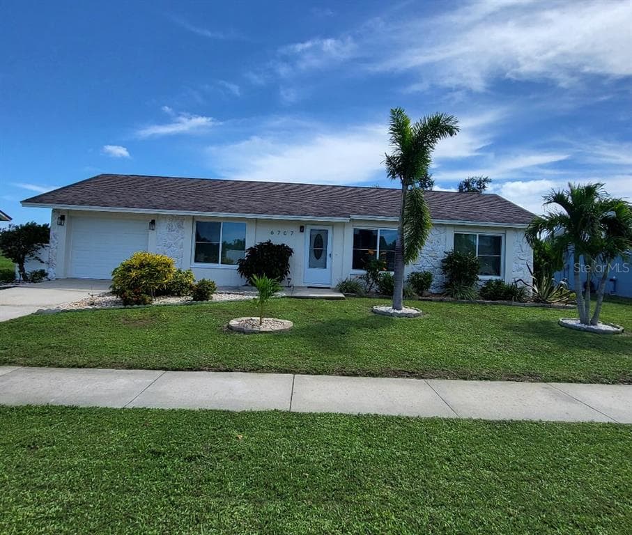 6707 THORMAN ROAD PORT CHARLOTTE, FL 33981