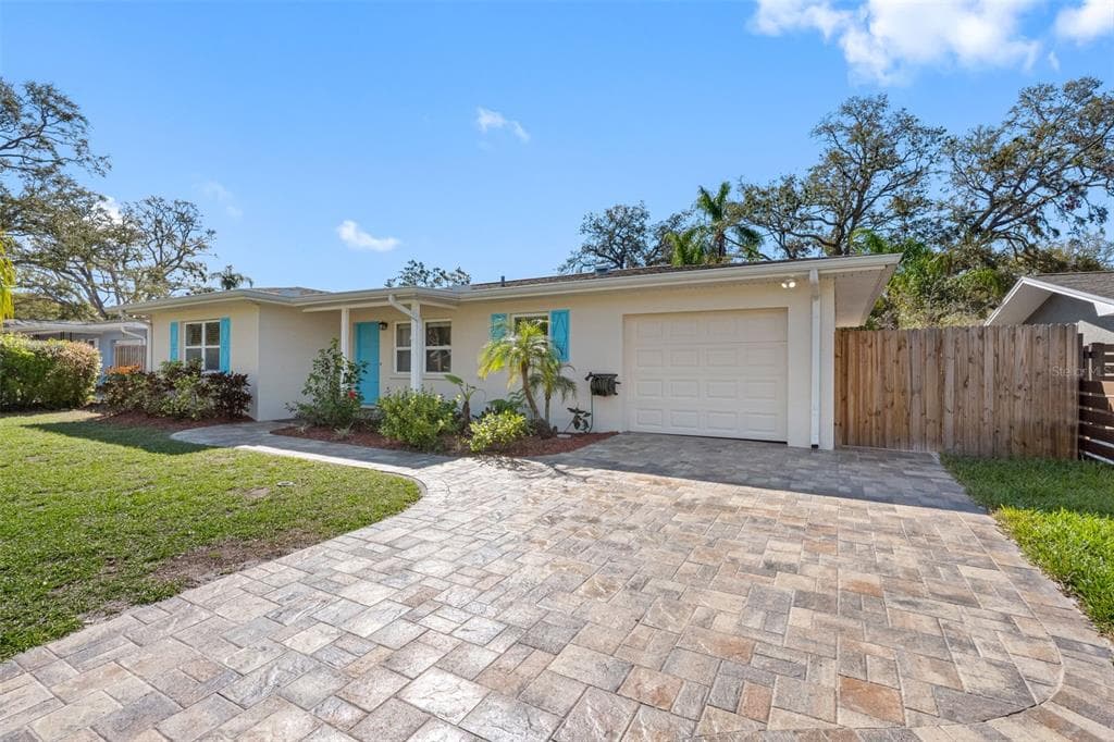1095 JACKMAR ROAD DUNEDIN, FL 34698