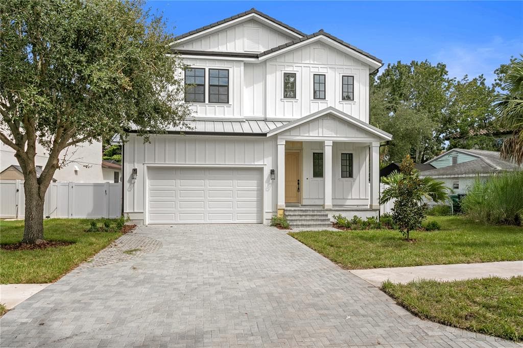 3618 W ROYAL PALM CIRCLE TAMPA, FL 33629