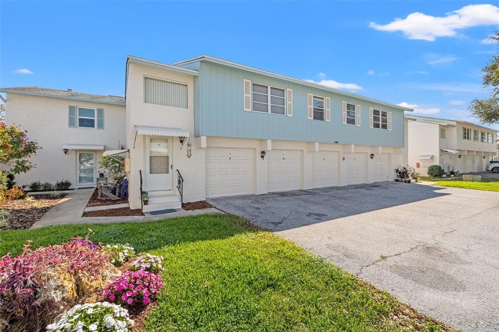 3280 39TH STREET S UNIT B ST PETERSBURG, FL 33711