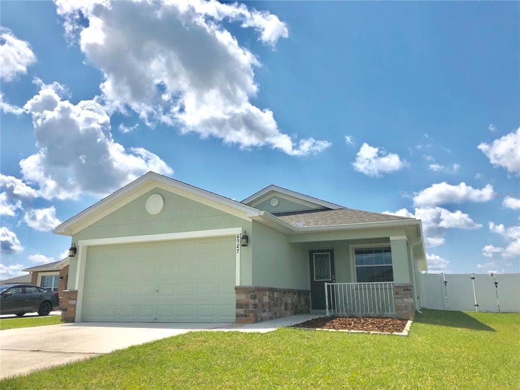 6527 BAYSTON HILL PLACE ZEPHYRHILLS, FL 33541