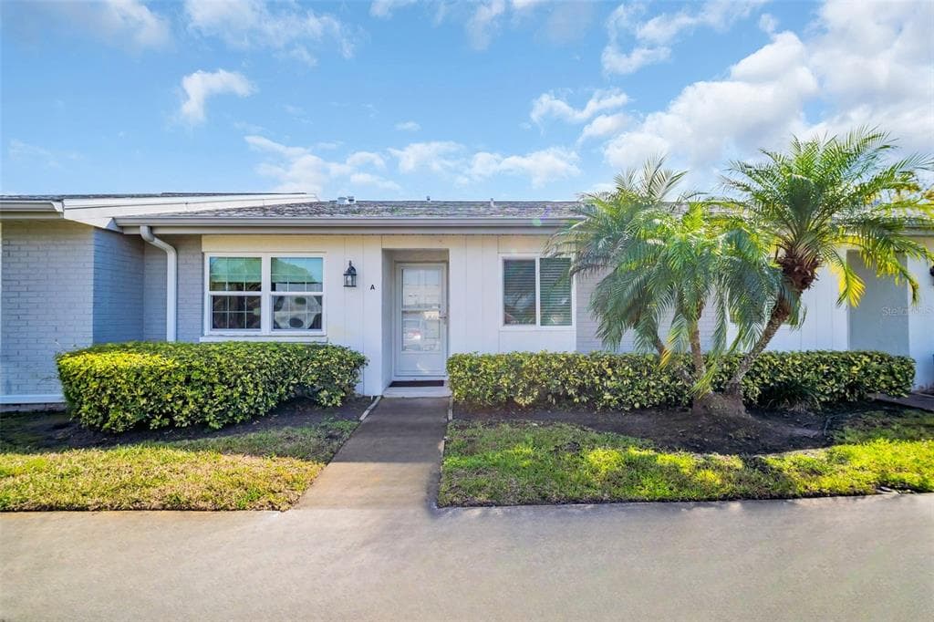 3401 STONEHAVEN COURT E UNIT A PALM HARBOR, FL 34684