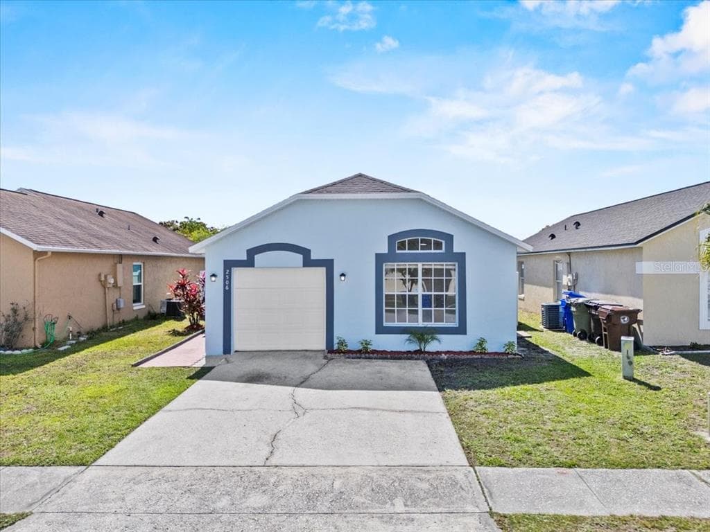 2506 HADLEIGH STREET KISSIMMEE, FL 34743