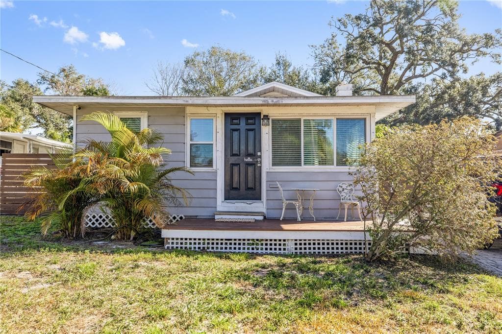 6915 N LYNN AVENUE TAMPA, FL 33604