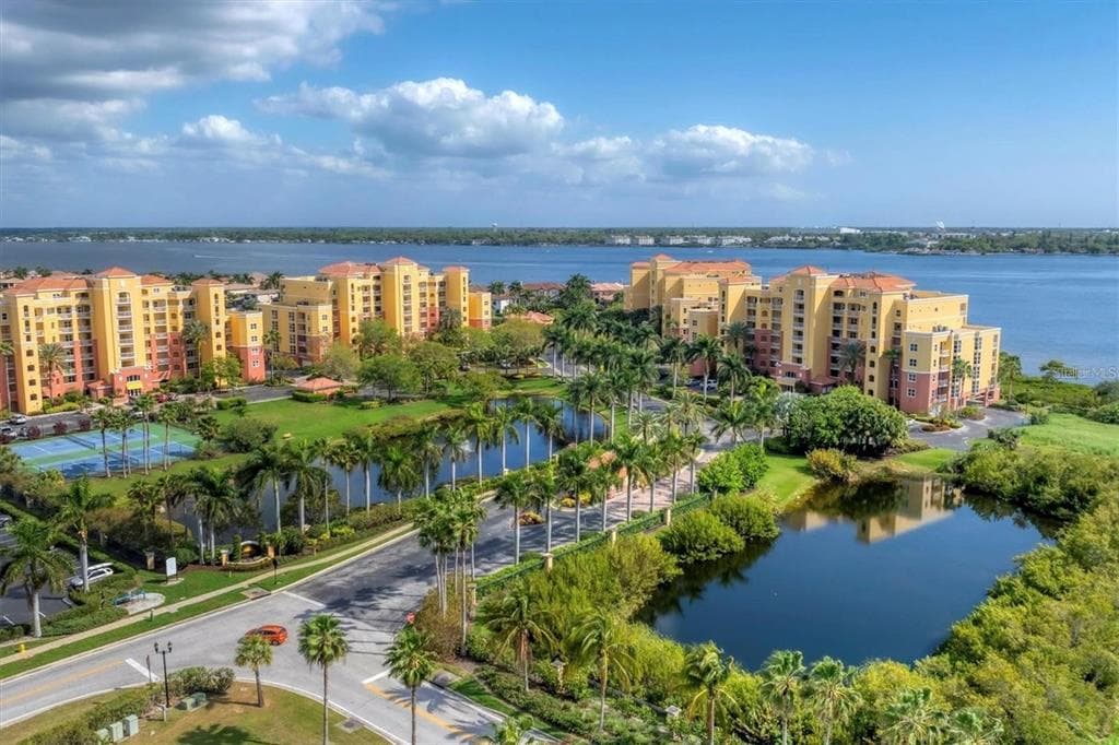 611 RIVIERA DUNES WAY UNIT 302 PALMETTO, FL 34221