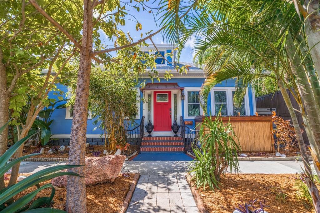 1820 11TH STREET N ST PETERSBURG, FL 33704