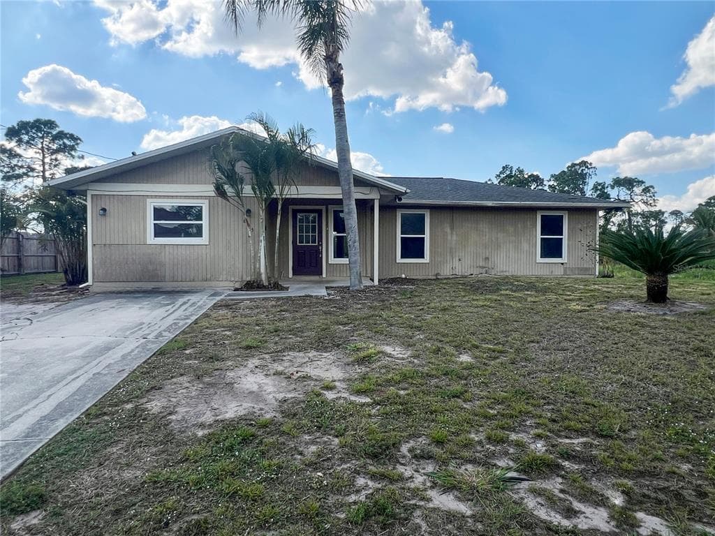 605 LEO AVENUE N LEHIGH ACRES, FL 33971